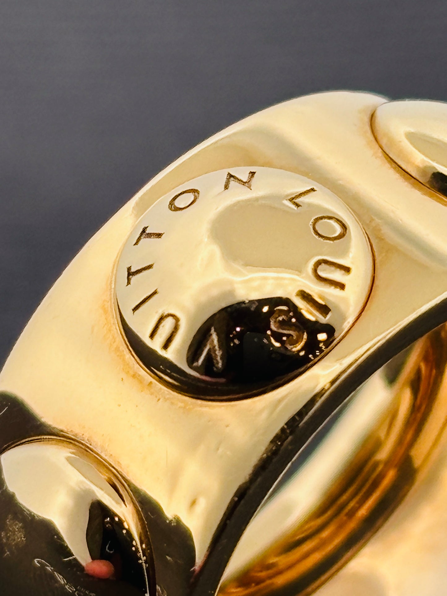 Louis Vuitton Bague Empreinte Or Jaune 18K | Taille 53