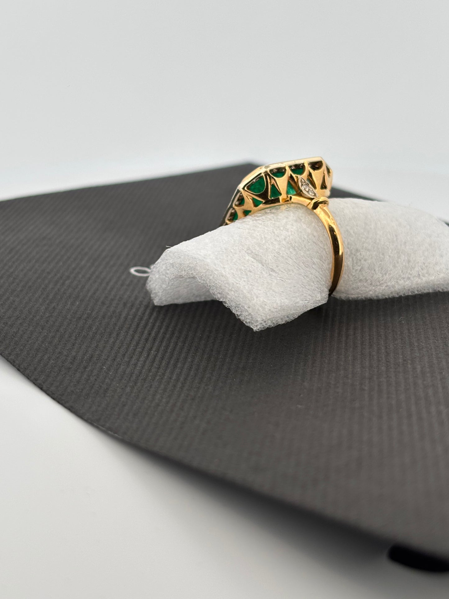 ÉMERAUDE | Colombie | 12 carats | Vert Vif | Taille Carrée