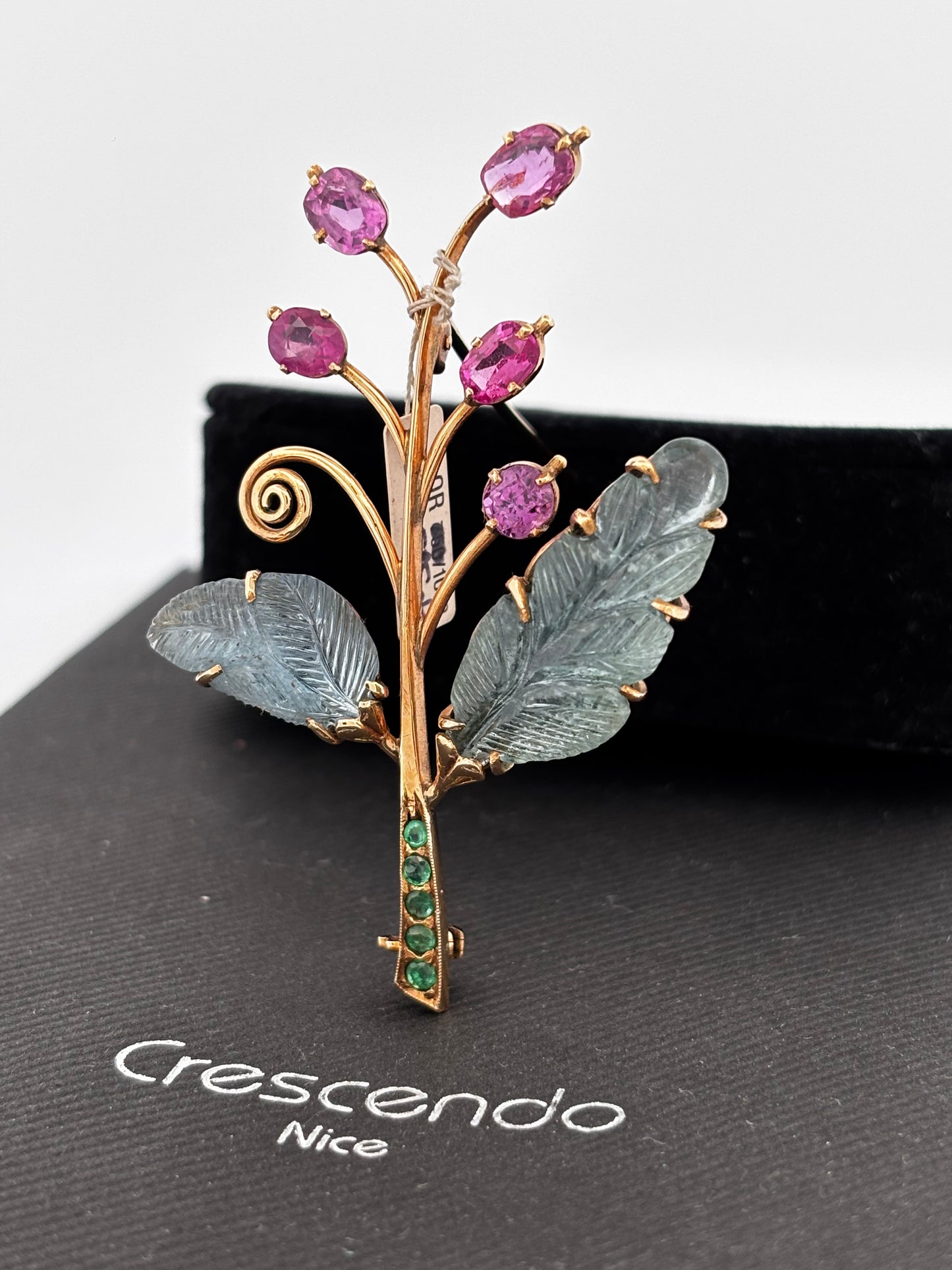 Broche gold rubi eme