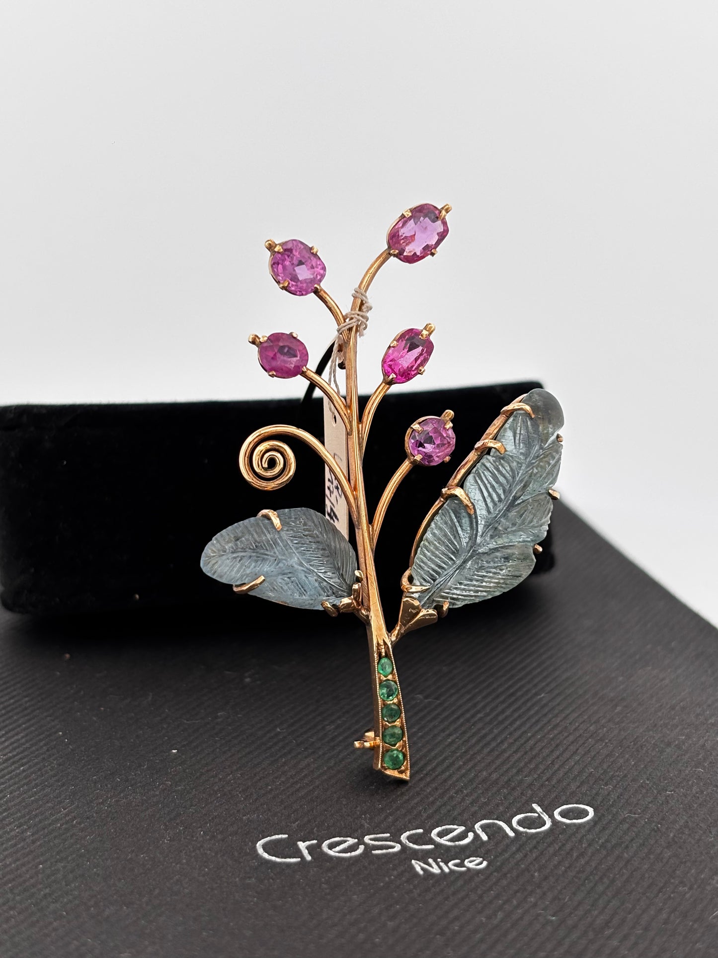 Broche gold rubi eme