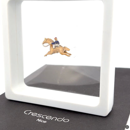 "Galop d’Or" – Broche Équestre avec Cavalier