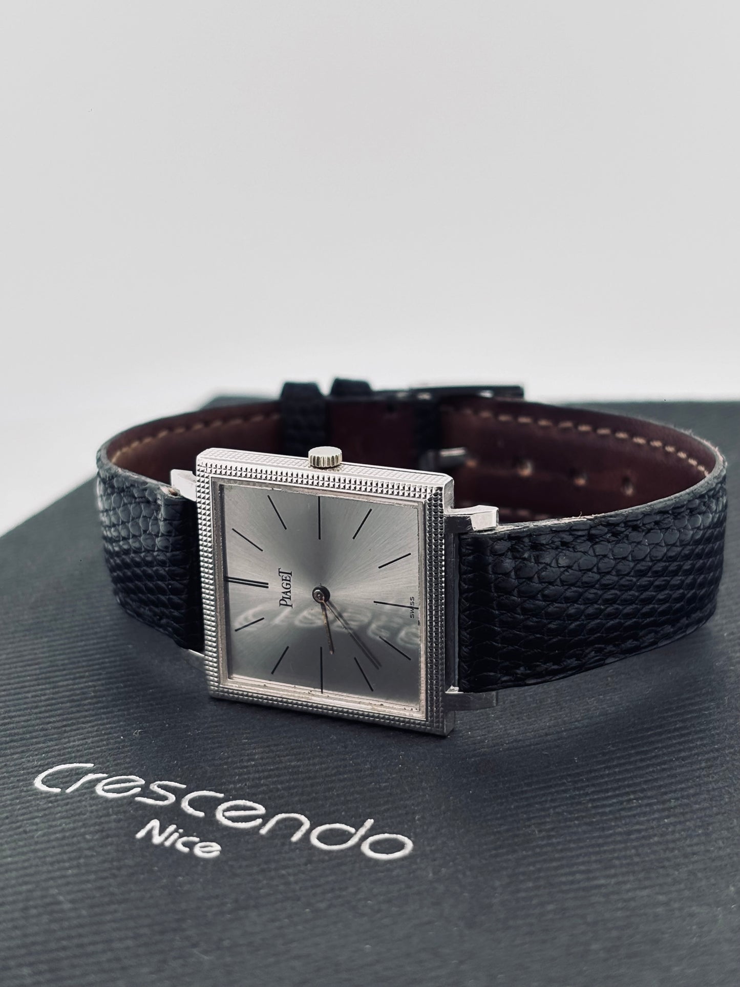 PIAGET Clou de Paris 25 mm Or Blanc 18K | Mécanique | Verre Saphir | Bracelet d’origine