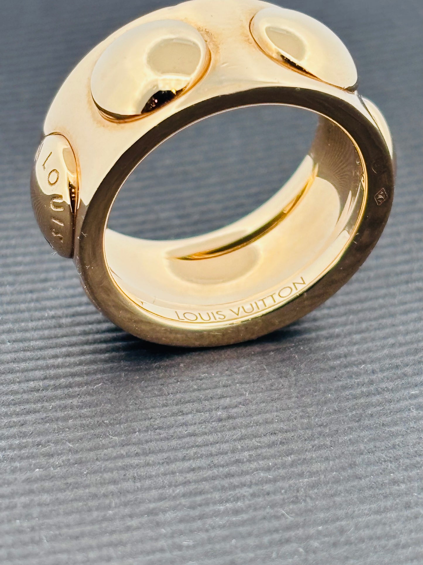 Louis Vuitton Bague Empreinte Or Jaune 18K | Taille 53