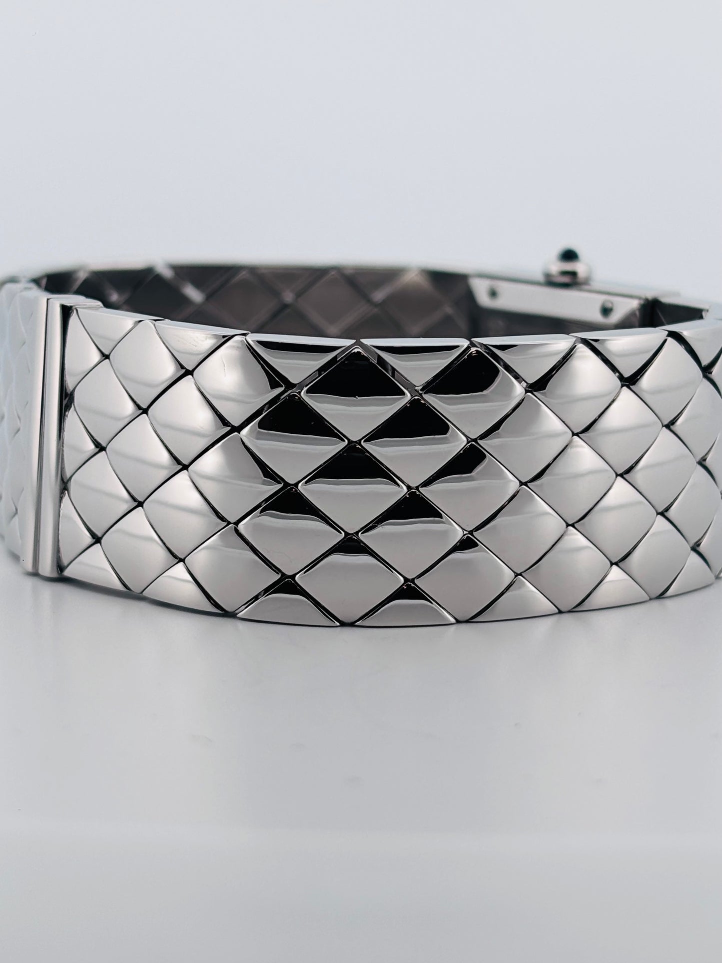 Chanel Matelassé Acier Quartz Réf. H0009