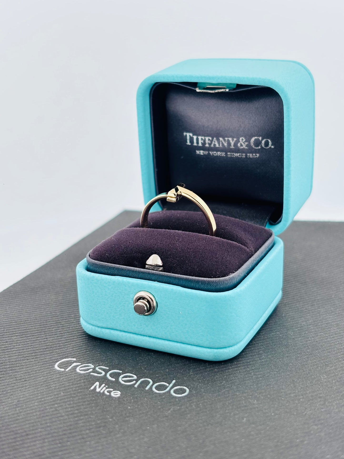 Tiffany & Co. T Wire Or Jaune 18K Taille 59