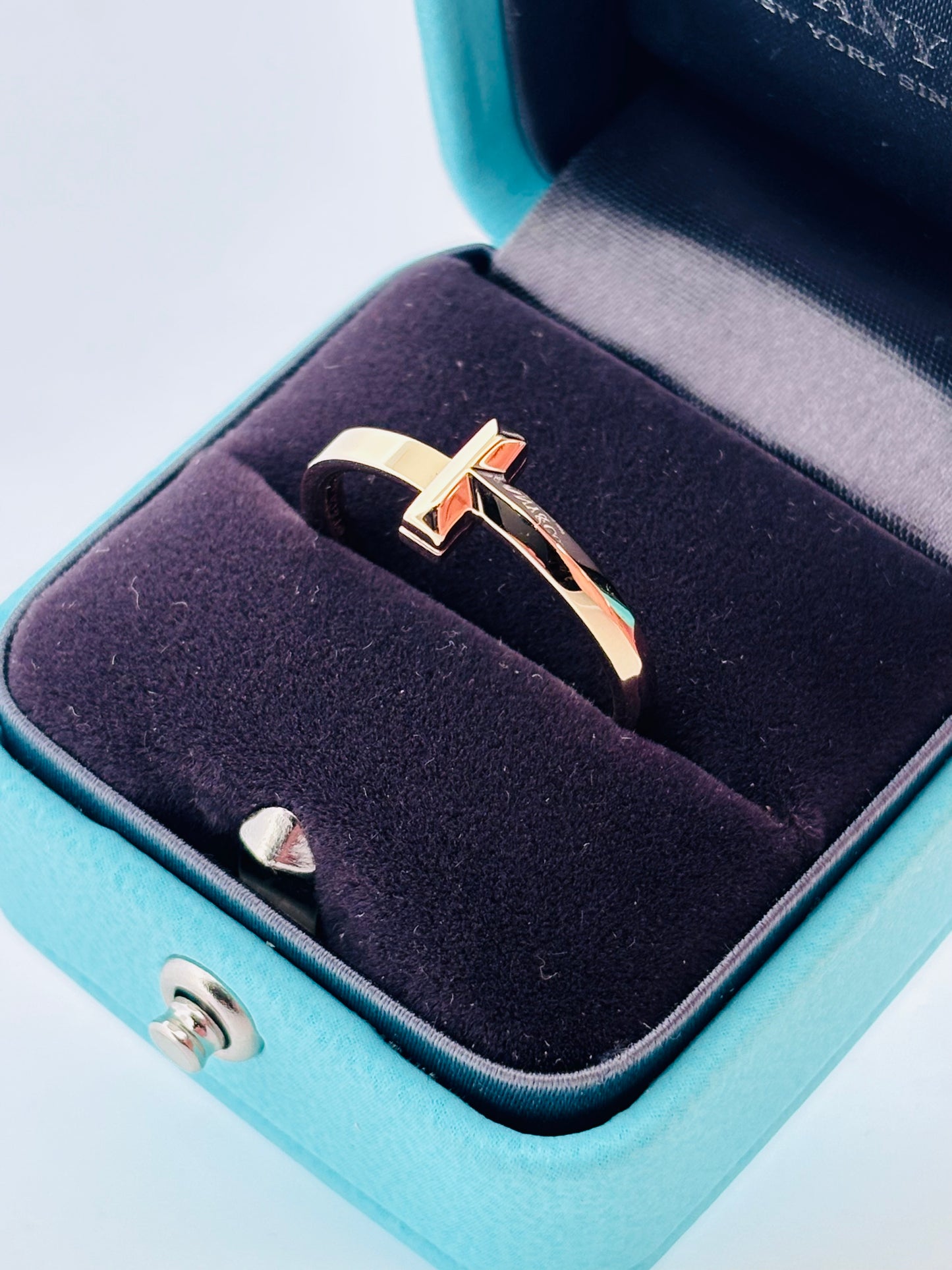Tiffany & Co. T Wire Or Jaune 18K Taille 59