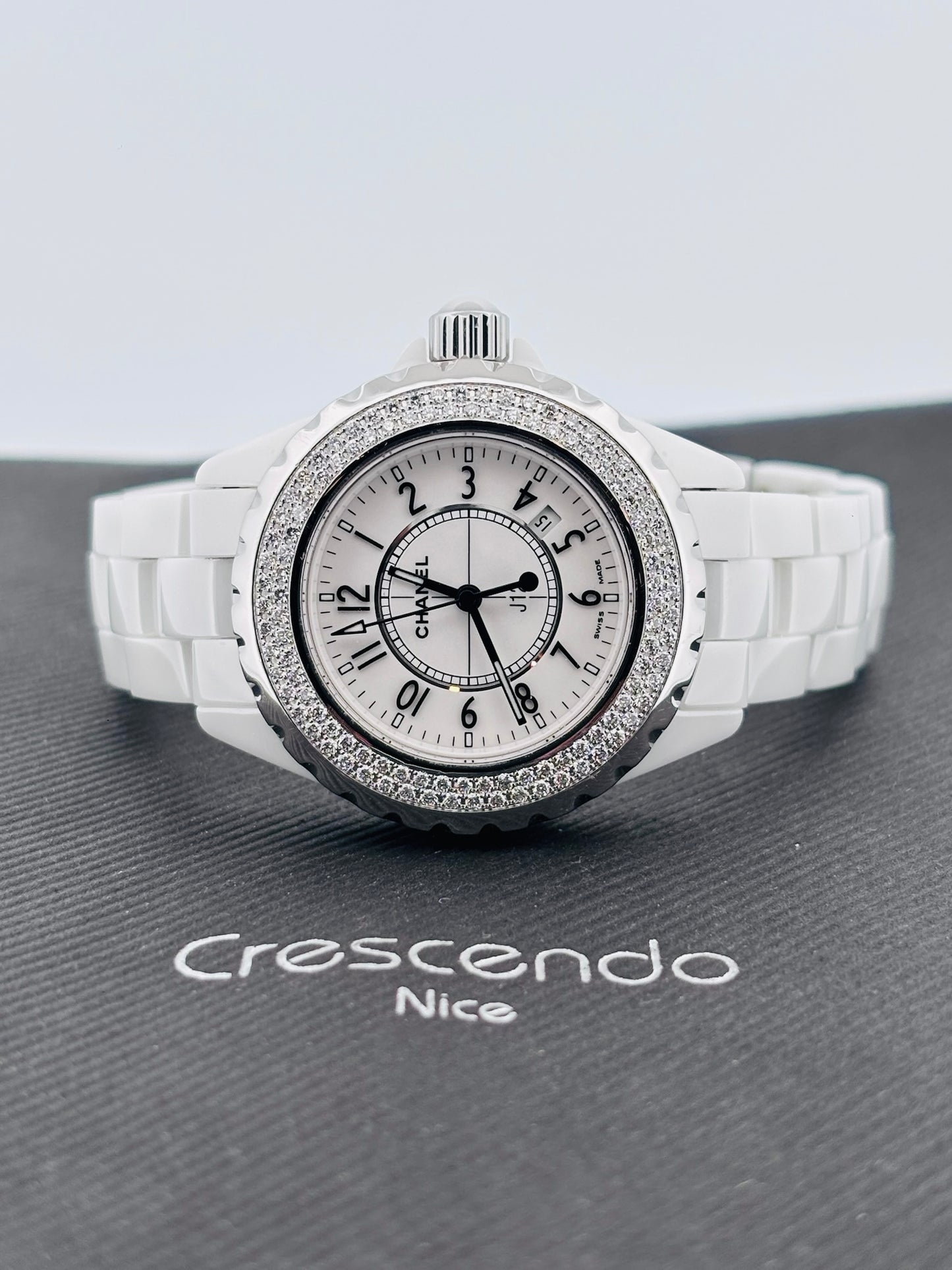 Chanel J12 33 mm Céramique Blanche & Diamants Réf. H0967