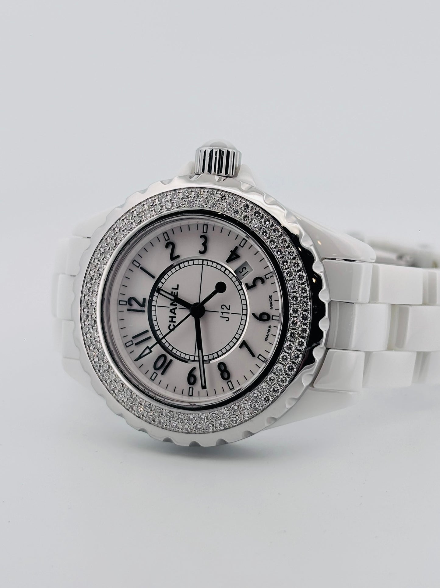 Chanel J12 33 mm Céramique Blanche & Diamants Réf. H0967