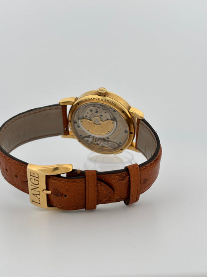 A. LANGE & SÖHNE | SAXONIA Automatik réf. 118.270 | Or jaune 18k | Cadran champagne