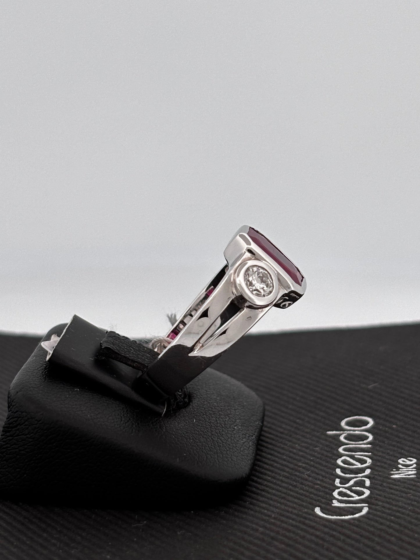 BAGUE RUBIS NON CHAUFFÉ | Or blanc 18k | 3,00 ct | Taille 58 | 9 g