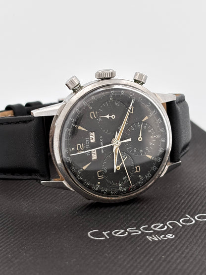 Chronographe | Suisse | Acier | Mécanique Manuel | Triple Calendrier | Circa 1950