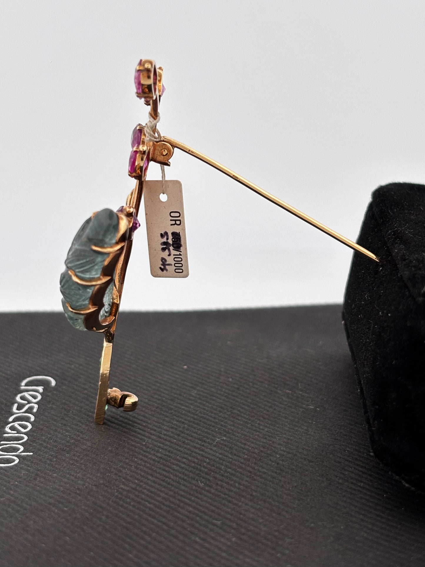 Broche gold rubi eme