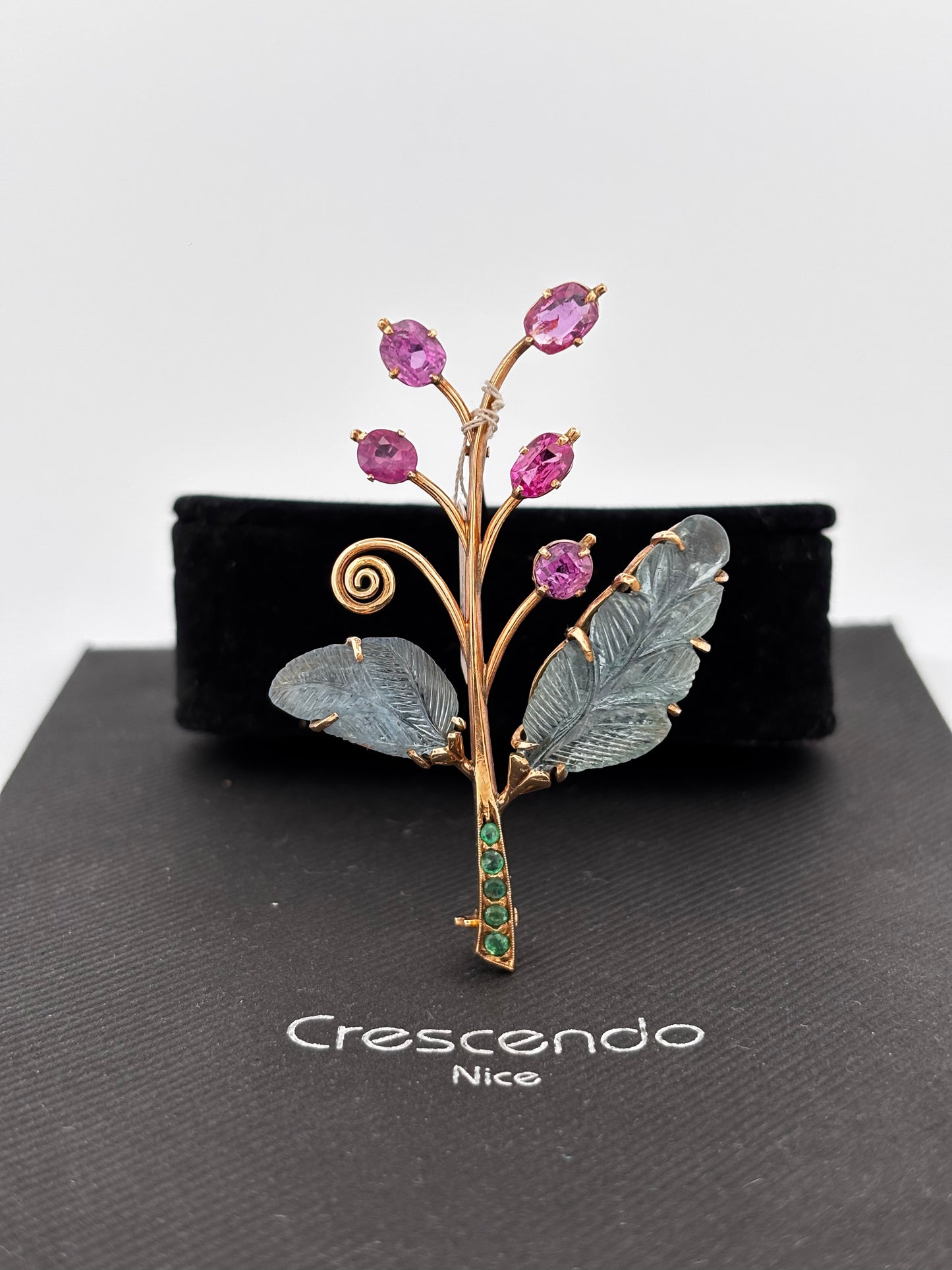 Broche gold rubi eme