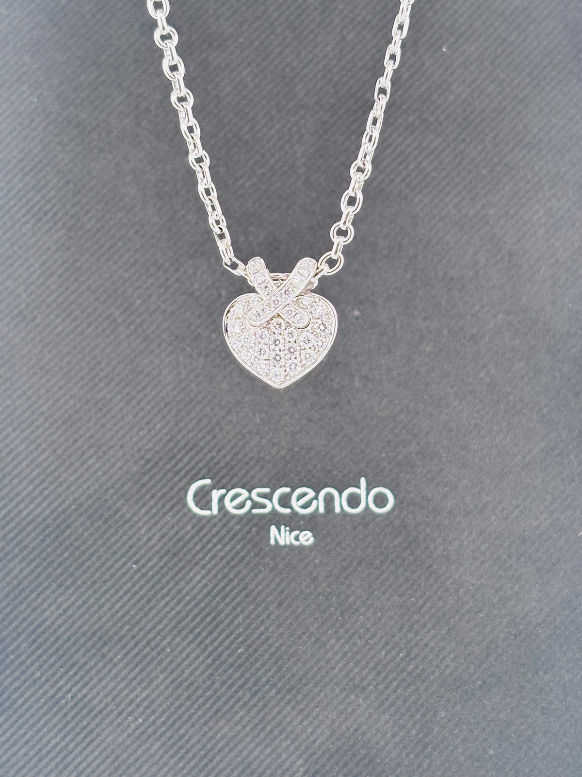 Chaumet Liens Heart Pendant Necklace – 18K White Gold & Diamonds