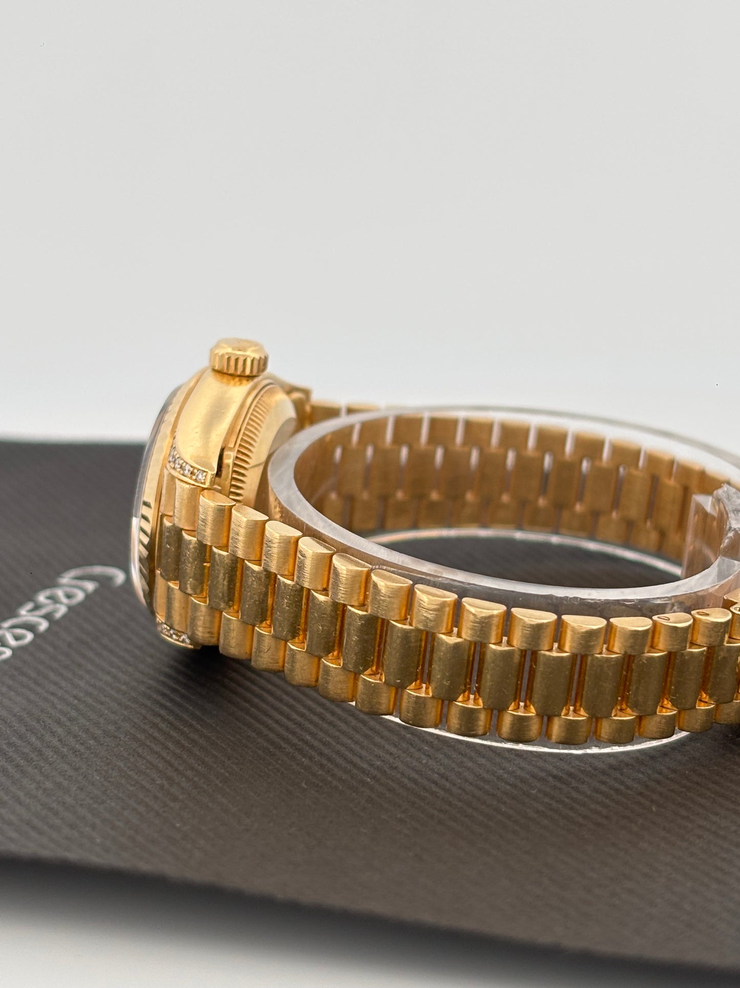 ROLEX – Lady-Datejust | Or jaune 18K | Cadran champagne diamants | Bracelet Président