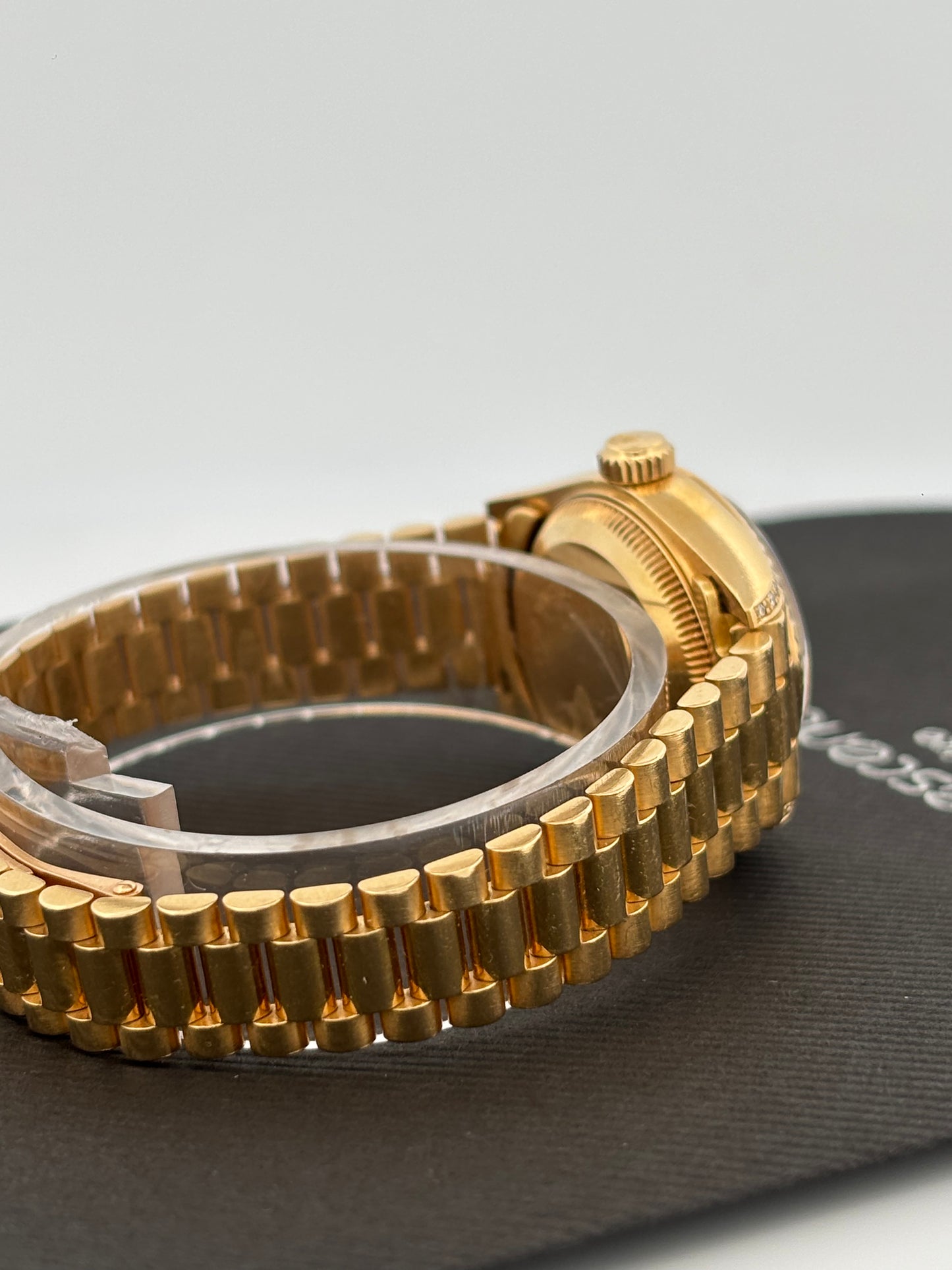 ROLEX – Lady-Datejust | Or jaune 18K | Cadran champagne diamants | Bracelet Président