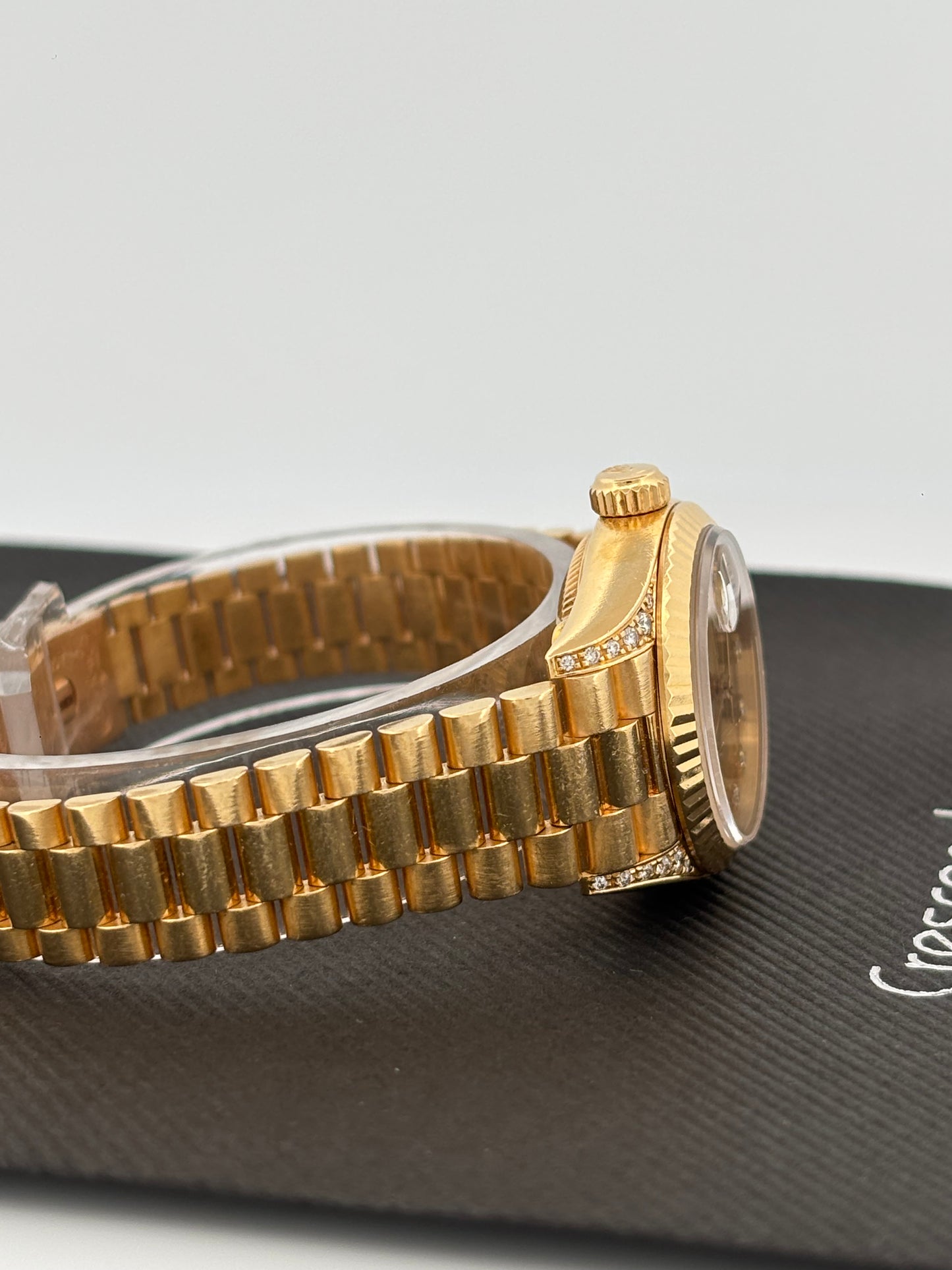 ROLEX – Lady-Datejust | Or jaune 18K | Cadran champagne diamants | Bracelet Président