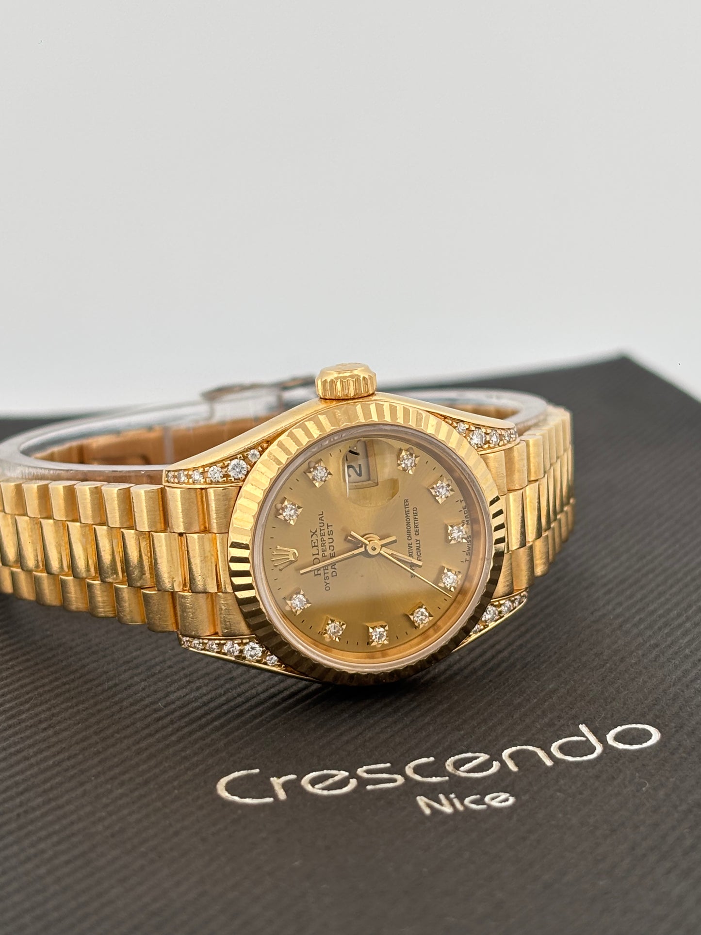 ROLEX – Lady-Datejust | Or jaune 18K | Cadran champagne diamants | Bracelet Président