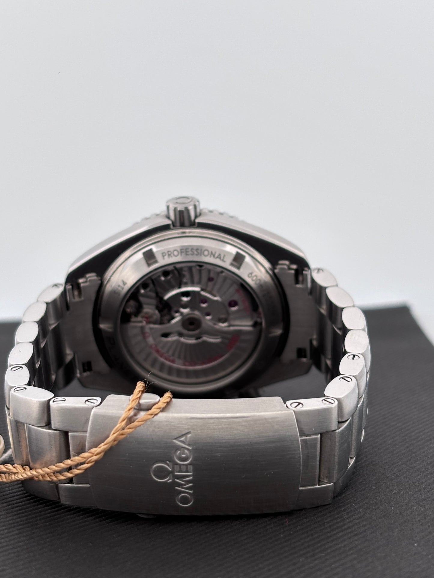 OMEGA – Seamaster Planet Ocean | 600M Co-Axial | Acier | Calibre 8500