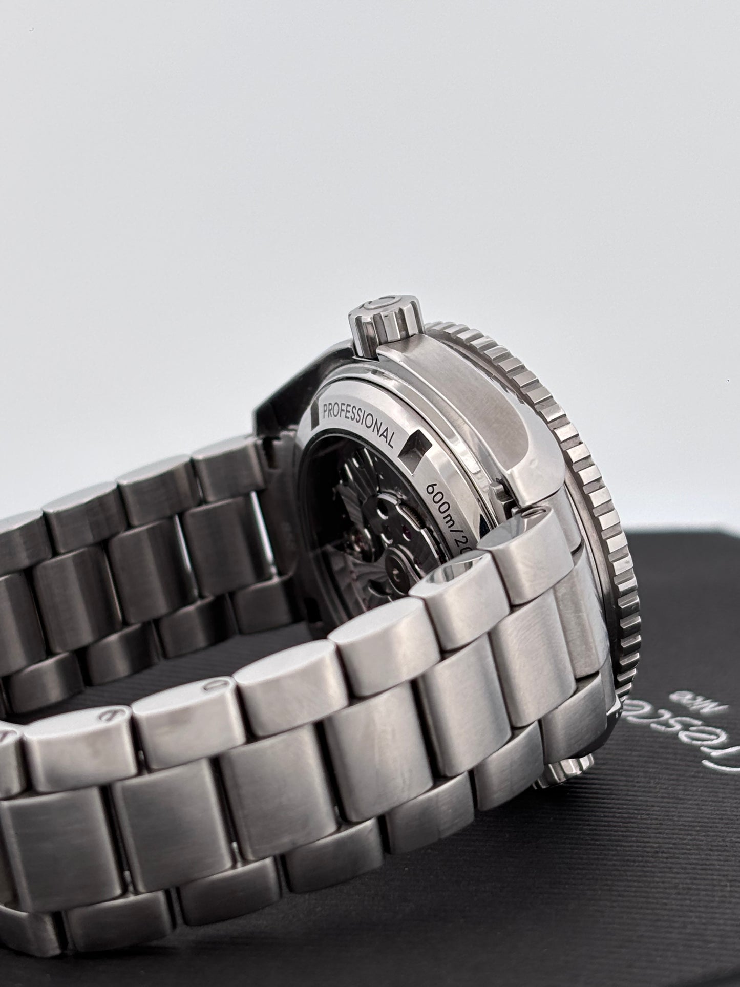 OMEGA – Seamaster Planet Ocean | 600M Co-Axial | Acier | Calibre 8500