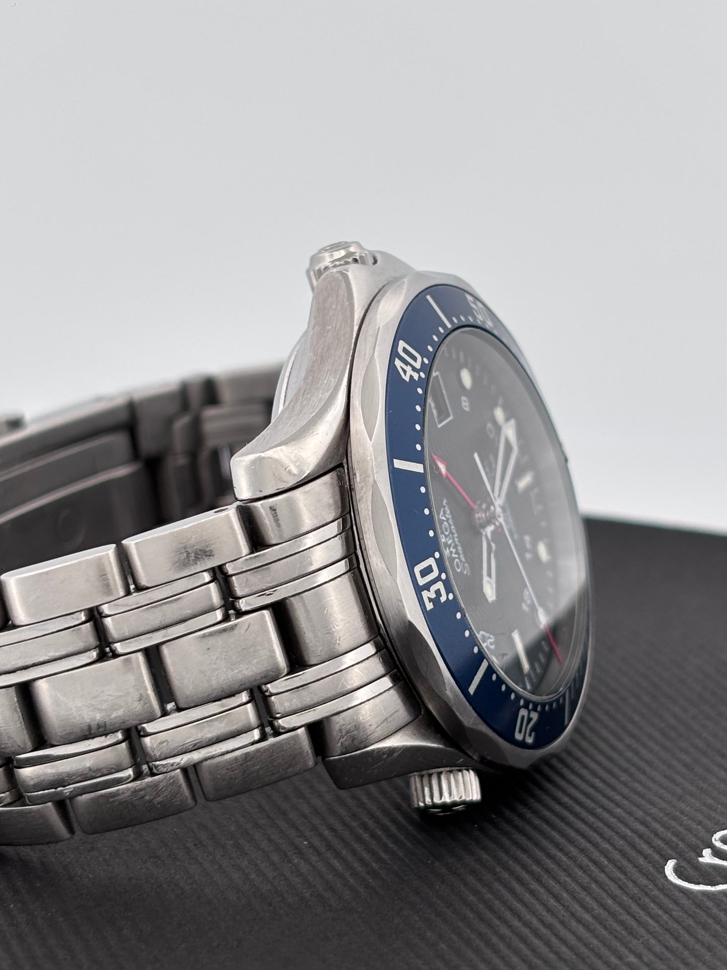 OMEGA – Seamaster Diver 300M | Co-Axial | Acier | Cadran Bleu