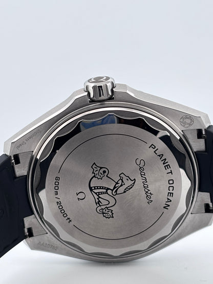 OMEGA – Seamaster Planet Ocean 600M | 43,5 mm | Master Chronometer | Titane | Neuve