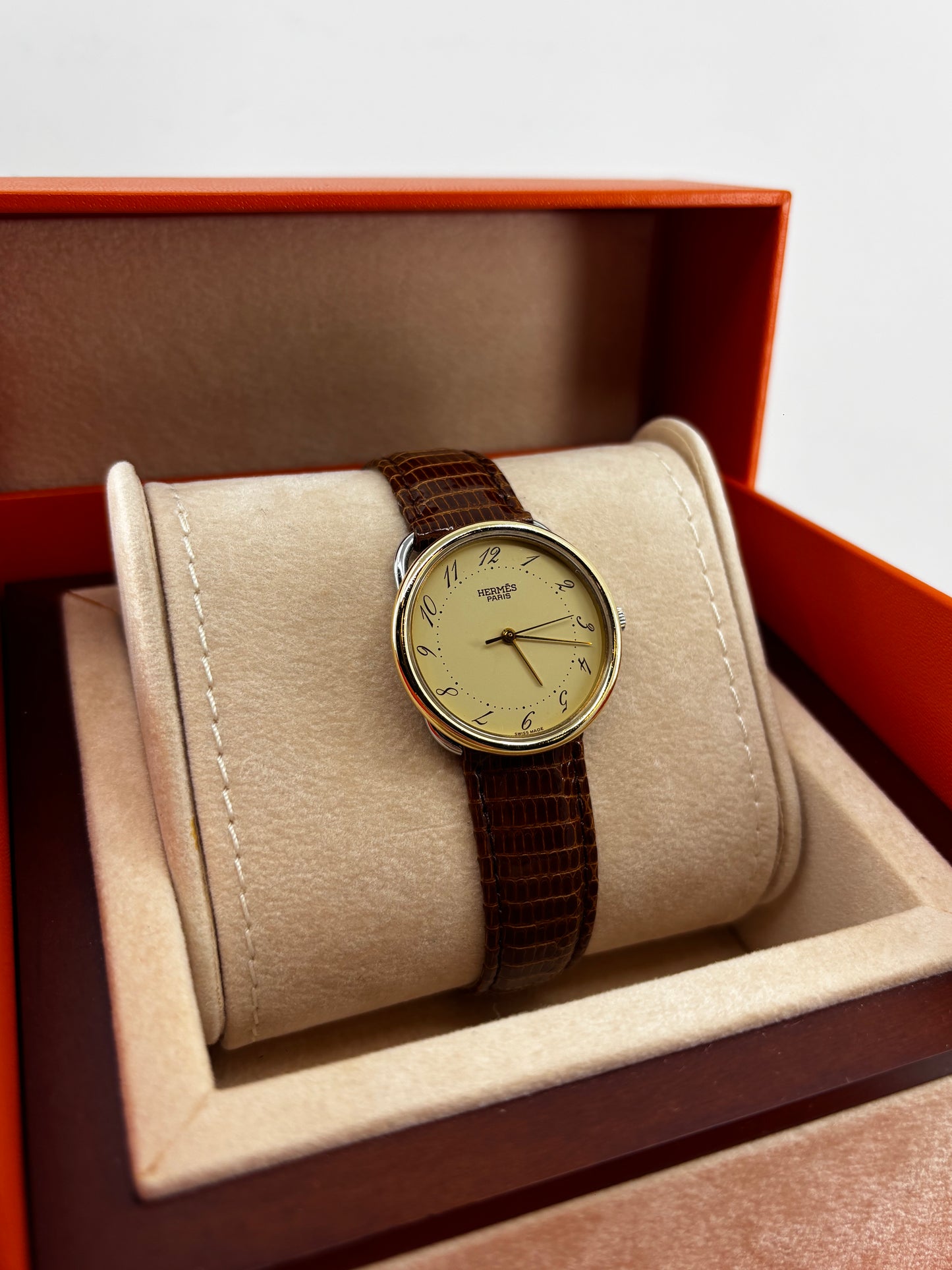 HERMÈS – Montre Paris Classique 30 mm | Plaqué Or 20 Microns | Quartz | Boîte