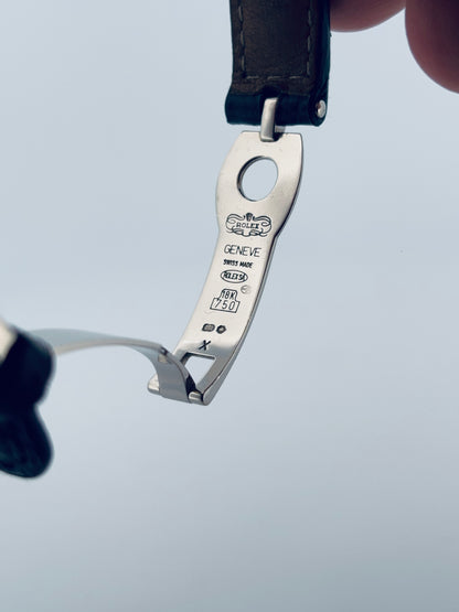 ROLEX – Cellini Or Blanc 18K | Cadran Bleu | 26 mm | Bracelet Cuir | Circa années 2000