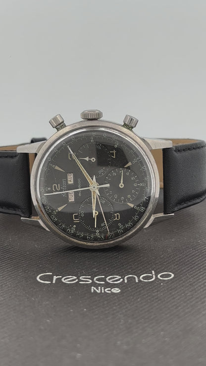Chronographe | Suisse | Acier | Mécanique Manuel | Triple Calendrier | Circa 1950